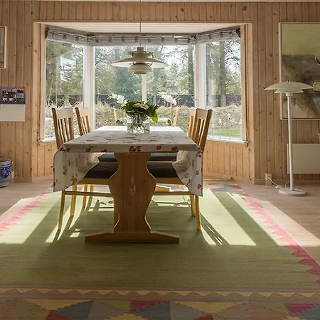 Three-bedroom Holiday In * Hals