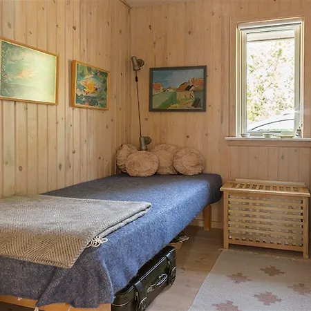 Three-bedroom Holiday In * Hals