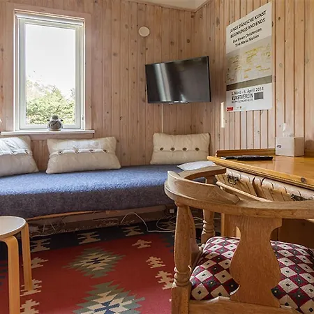 Three-bedroom Holiday In * Hals